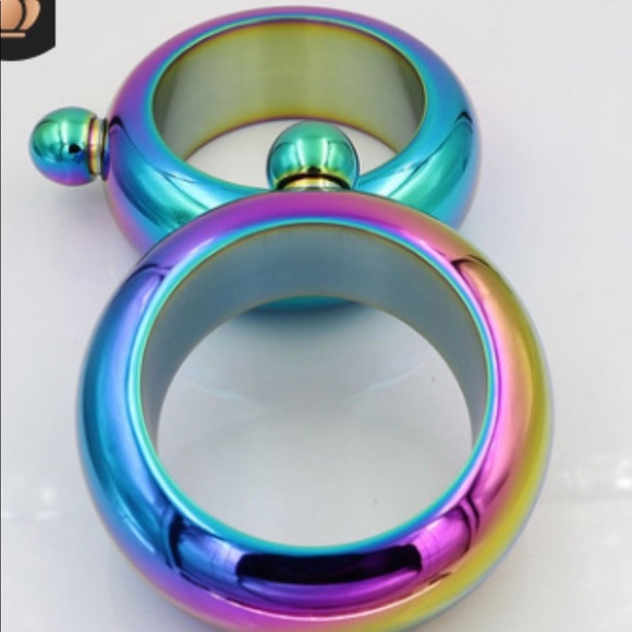 Jewelry - Bracelet Flask